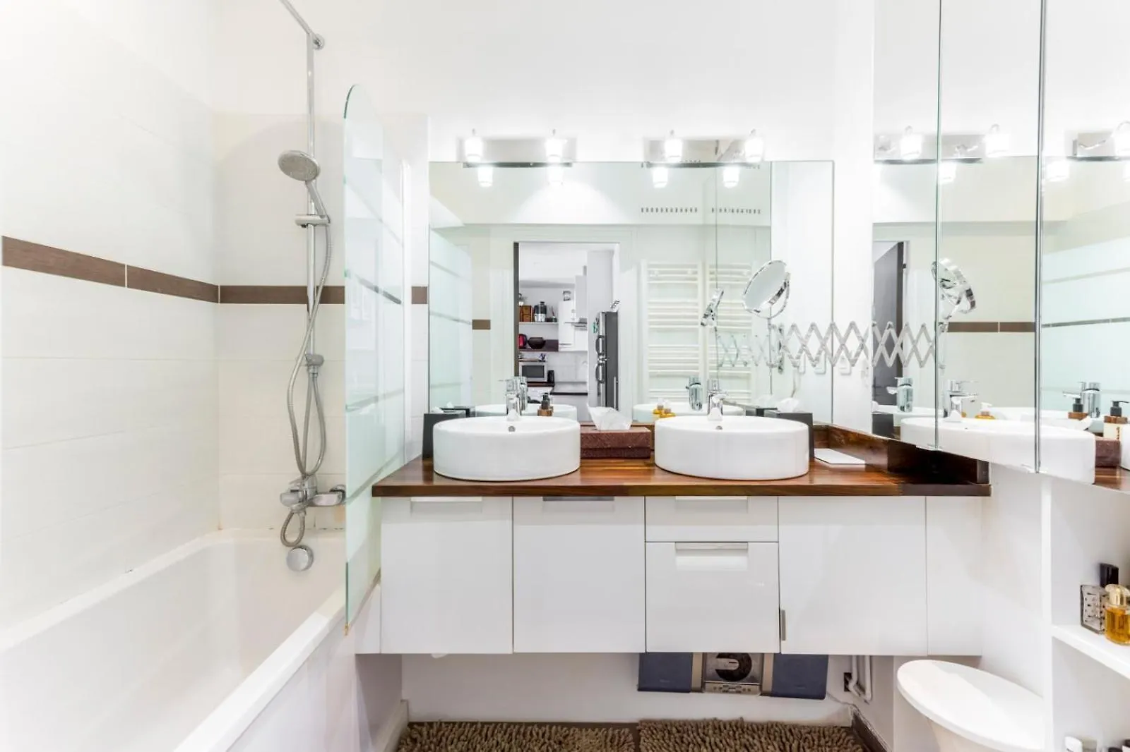 Apartment Calme Dans La Verdure 16e